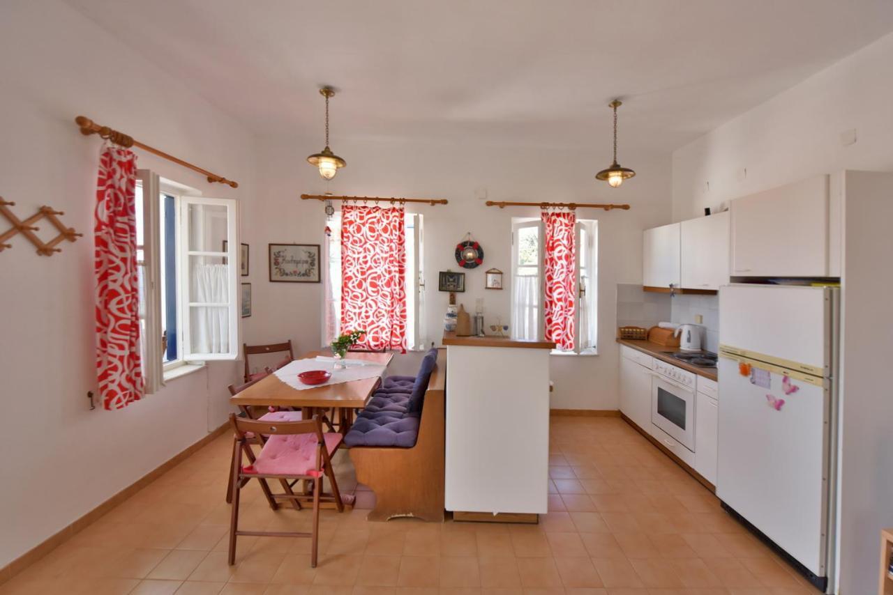 Вілла Options House Гідра Екстер'єр фото